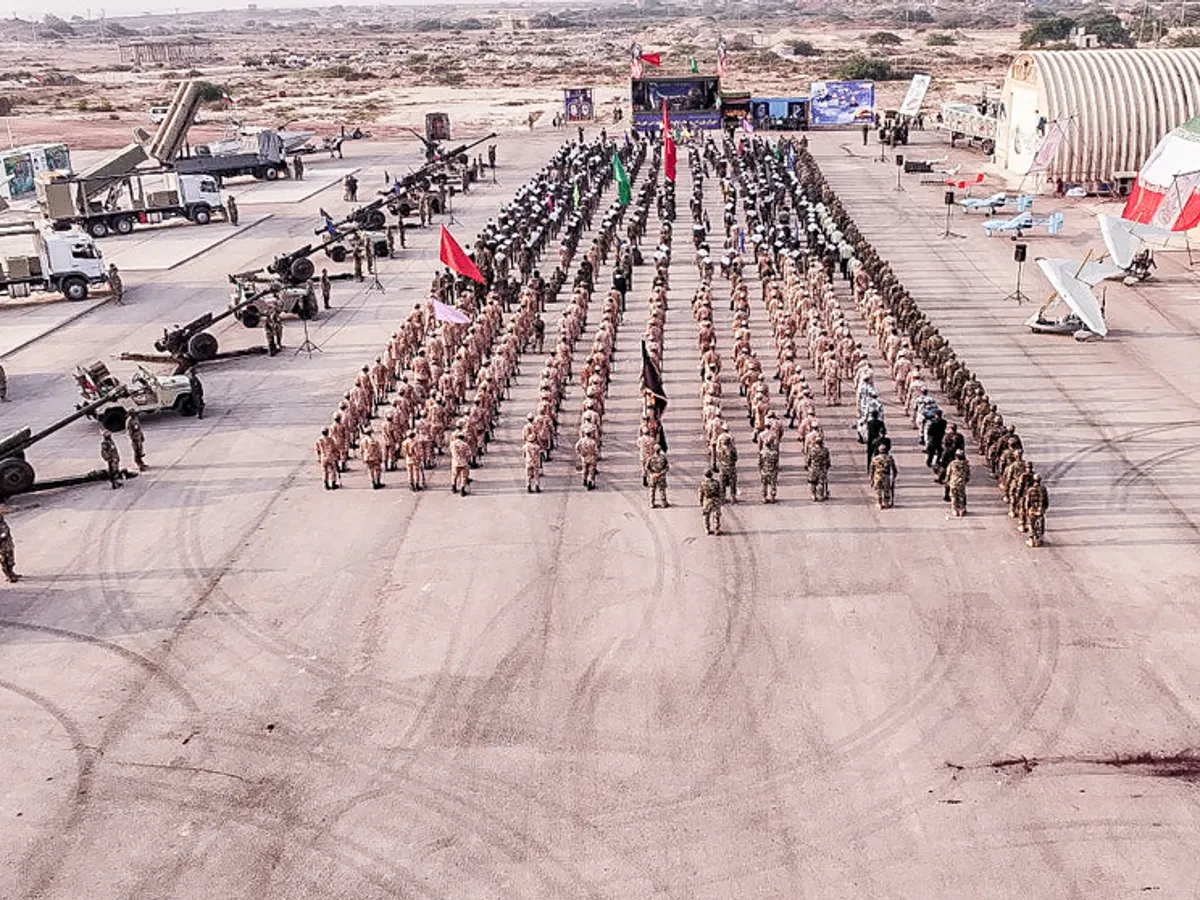 Civilii iranieni duși să apere insulele din Strâmtoarea Ormuz - Foto: Profimedia Images (imagine cu rol ilustrativ)