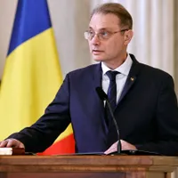 Premierul României Luca Niculescu - Foto: Gov.ro