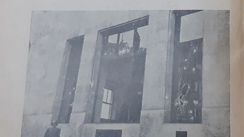 Sediul Consiliului de Miniștri, găurit de gloanțe. Sursa: Pe marginea prăpastiei – raport al Președinției Consiliului de Miniștri din 1941