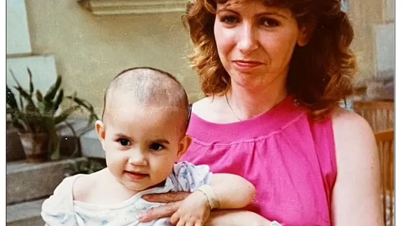 Cindy, mama adoptivă a Ionicăi/foto: social media