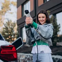 Mașină electrică la încărcat - Foto: Freepik (imagine cu rol ilustrativ)