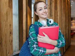 4,5 milioane euro pe lună pentru cele 70.000 de burse ale elevilor din județul Iaşi - Foto: Pexels/Anastasiya Gepp