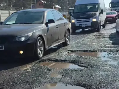 26,8% din drumurile modernizate și 38,1% din drumurile cu îmbrăcăminți ușoare rutiere au durata de serviciu depășită - Foto: captură video