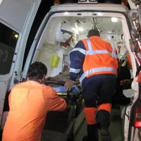 O fetiță de 5 ani a căzut de la etajul 4 al unui bloc și a supraviețuit. / Foto: servuspress.ro