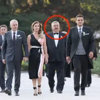 Sorin Paul Stănescu merge în spatele finului Ștefan Valentin Dragnea la nunta celui din urmă/FOTO: aktual24.ro