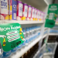 1,87 miliarde de ambalaje SGR au fost returnate. Jumătate din sticlele reciclate au fost din plastic Foto: Facebook/Returro