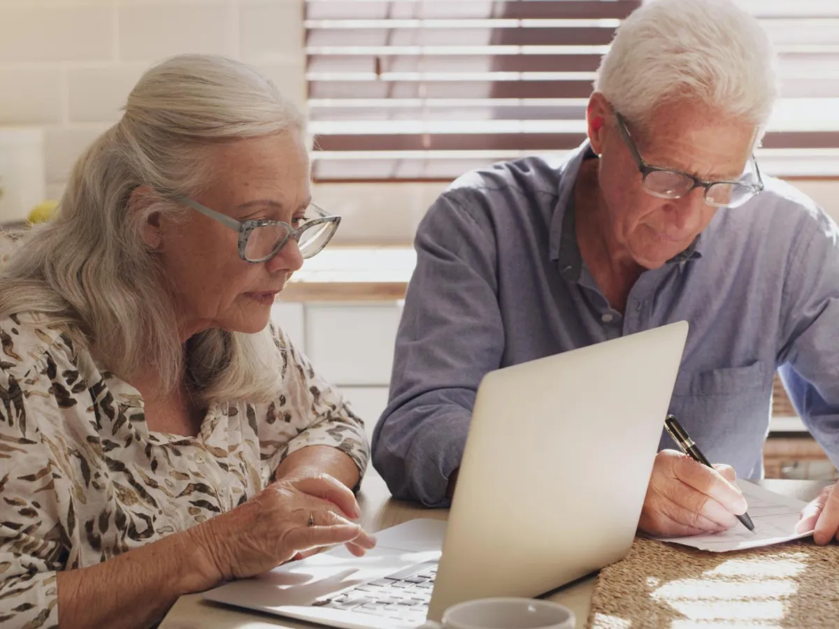 Mișcare națională pentru creșterea pensiilor. Specialiștii dau pensionarilor nemulțumiți sfaturi gratuit. Unde