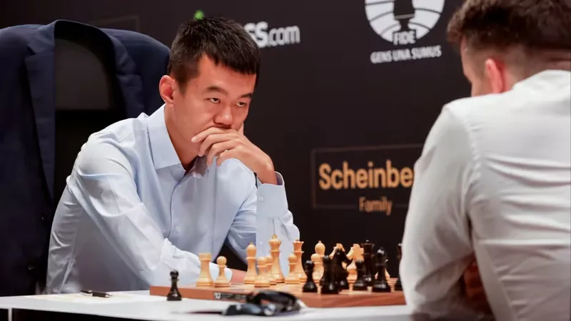Ding Liren și Ian Nepomniachtchi - Foto: Grand Chess Tour