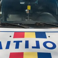 Doi tineri au spart un magazin și au furat 200 de sticle de suc. S-au dat singuri de gol la Poliție - Foto: Mai / imagine cu caracter ilustrativ