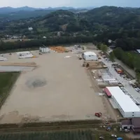 Pe lotul 3 al Autostrăzii Pitești-Sibiu nu s-a ridicat încă nimic. La ce se lucrează - Foto: captură video