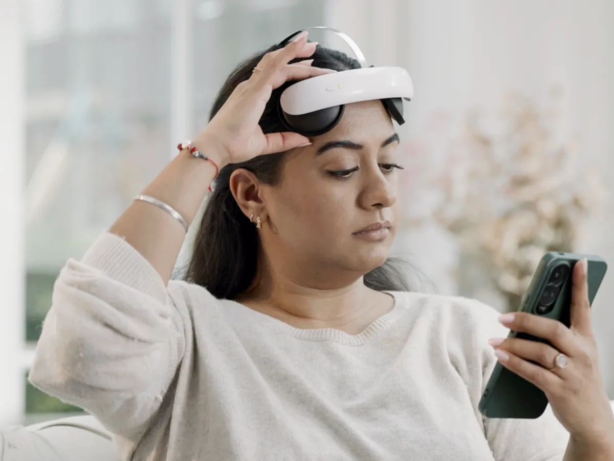 „Casca” cu curent continuu, denumită Flow - Foto: Flow Neuroscience