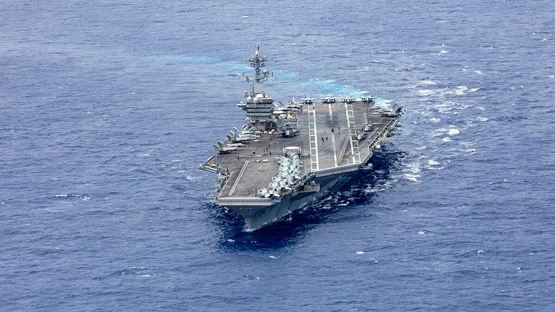 Pentagonul dislocă în Orientul Mijlociu al doilea portavion. Are la bord celebrele F-35  FOTO U.S. Navy for Public Release Author	Specialist 1st Class Jerome D. Johnson