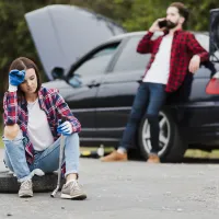 5 semne că ai cumpărat o mașină cu kilometrajul dat peste cap și „cosmetizată” de samsari - Foto: freepik.com - Imagine cu rol ilustrativ