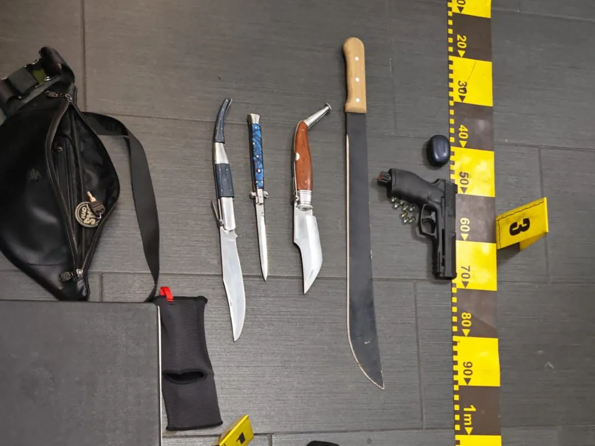 armele găsite în sala de fitness unde a avut loc conflictul