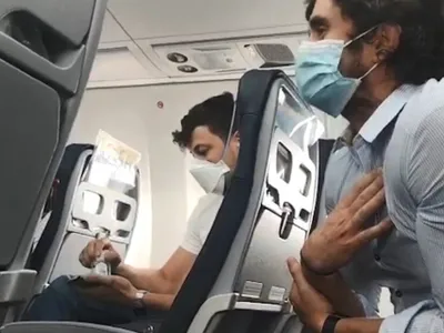 Măștile, obligatorii în avioane/FOTO: ziuadevest.ro