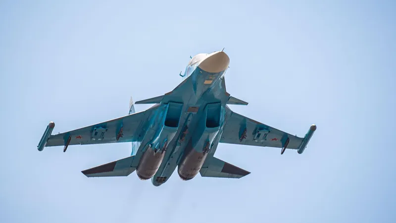 Un avion Su-34 de 36000000$ s-a prăbușit în Rusia. Se antrena să atace Ucraina. E al treilea în 2025 - Foto: Profimedia images