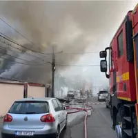 Incendiu violent pe o stradă din București. S-a suplimentat dispozitivul de intervenție. Un rănit - Foto: ISU B-IF