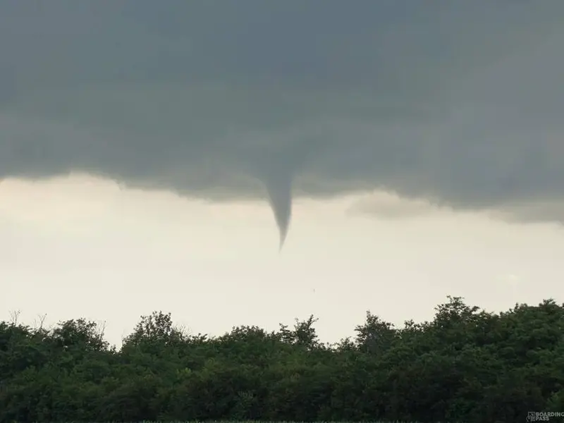 Mini-tornadă în Balotești și Buftea/Foto: FB