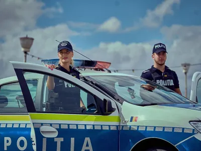 Tineri poliţişti, la datorie - Foto: Facebook/Poliţie Română