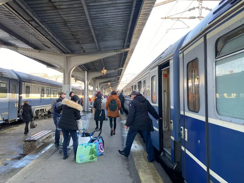 Cu trenul Dacia de la Viena la București. - Foto: lonelyplanet.com/Monisha Rajesh