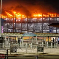 Aeroportul Londra Luton, folosit și de low-cost-urile din România, paralizat de un incendiu - Foto: Profimedia Images