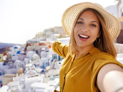 Femeie în Grecia - Foto: Freepik