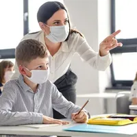 Brambureală totală în școli: prezență fizică în localități supra-infectate, online - incidență mică /FOTO: ziaruldeiasi.ro