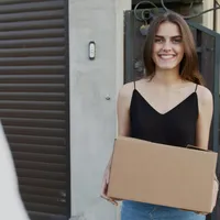 Amendă de 1.000 de lei dacă faci asta în fața blocului. Cât de simplu poate da poliția de tine? - Foto: Pexels.com (rol ilustrativ)