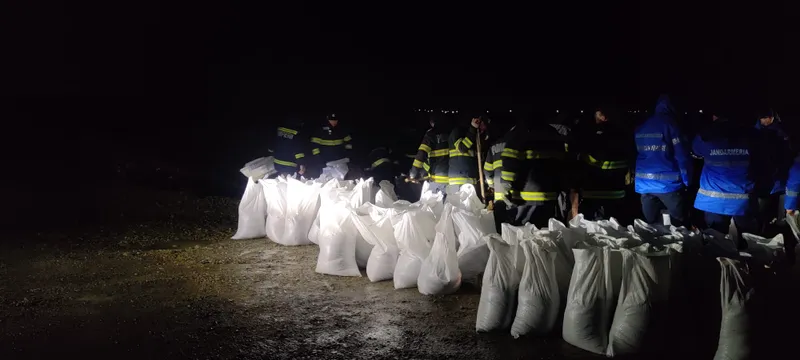 Pompieri - Foto: ISU Vrancea