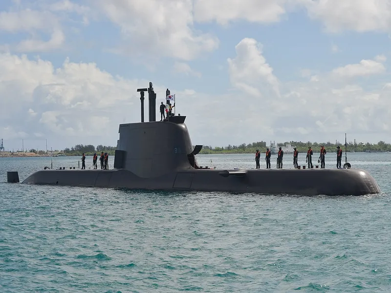 De ce are nevoie România de submarine. Cine păzește platformele de foraj marin - FOTO:  U.S. Navy photo by Mass Communication Specialist Seaman Chase Stephens