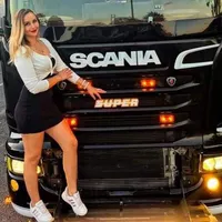 Ana Maria Papuc, cea mai sexy șoferiță de TIR din România. / Foto: spynews.ro