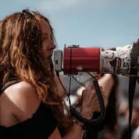 Părinții protestează, nemulțumiți de menținerea școlilor deschise și la incidența de șase la mie/FOTO: Unsplash