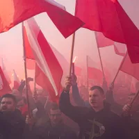 Zeci de mii de extremiști au organizat un marș al „patrioților” în capitala Poloniei/FOTO: nytimes.com