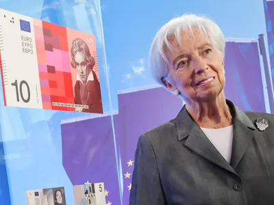 Christine Lagarde, președinta Băncii Centrale Europene prezintă noile modele ale bancnotei Euro - Foto: Profimedia Images