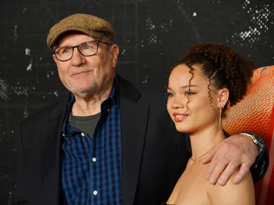 Ed ONeil, celebru prin rolul lui Al Bundy, la 80 de ani, cu fiica  sa - Foto: Profimedia Images