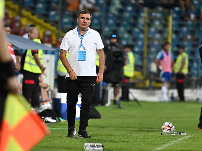 „Cutremur” la Farul Constanța. „Regele” Hagi a vândut „o bucată” din acțiunile clubului de fotbal - Foto: Profimedia images