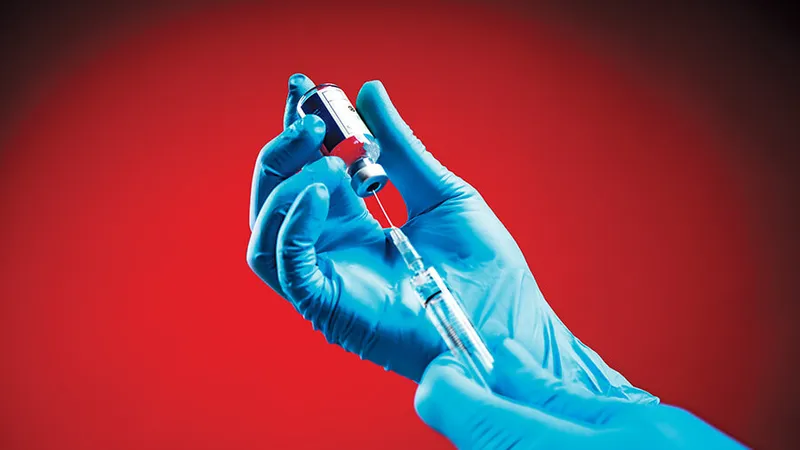 SEMĂNÂND ÎNDOIALĂ Achiziția în masă este esențială pentru succesul unei campanii de vaccinare