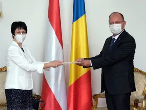 Ambasadoarea Austriei și Ministrul Aurescu - Foto: MAE