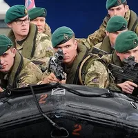 Fiul unei deputate britanice a plecat să lupte în Ucraina. A fost în comandourile Royal Marines