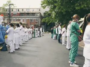 Personal medical al unui spital belgian la vizita premierului/FOTO: hotnews.ro