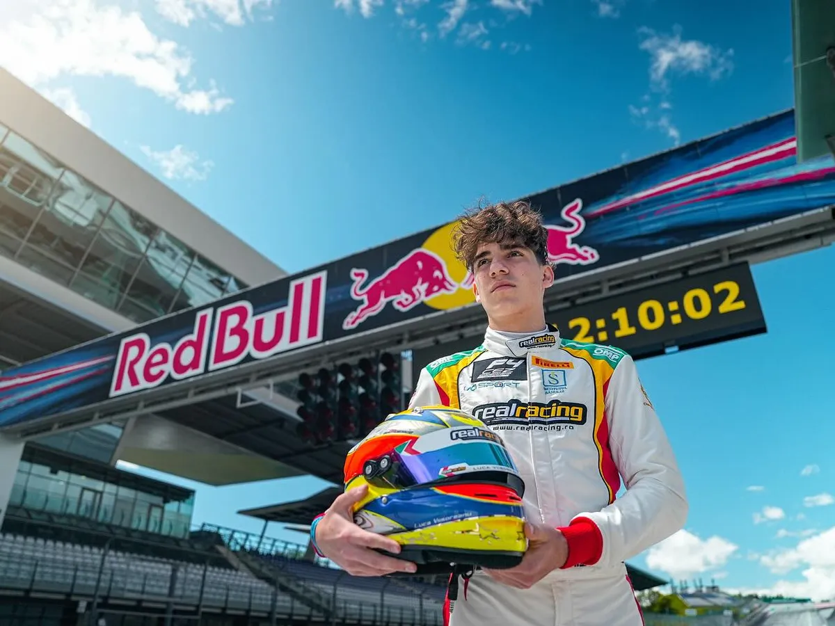 Primul pole position și primele puncte pentru un pilot român, în Formula 4 CEZ - Foto: Bunzac Media