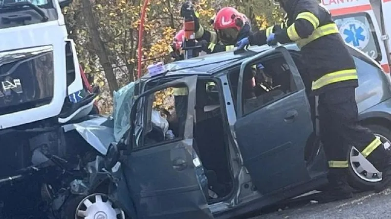 Patru morți într-un accident grav de pe o șosea din România - Foto: news.ro