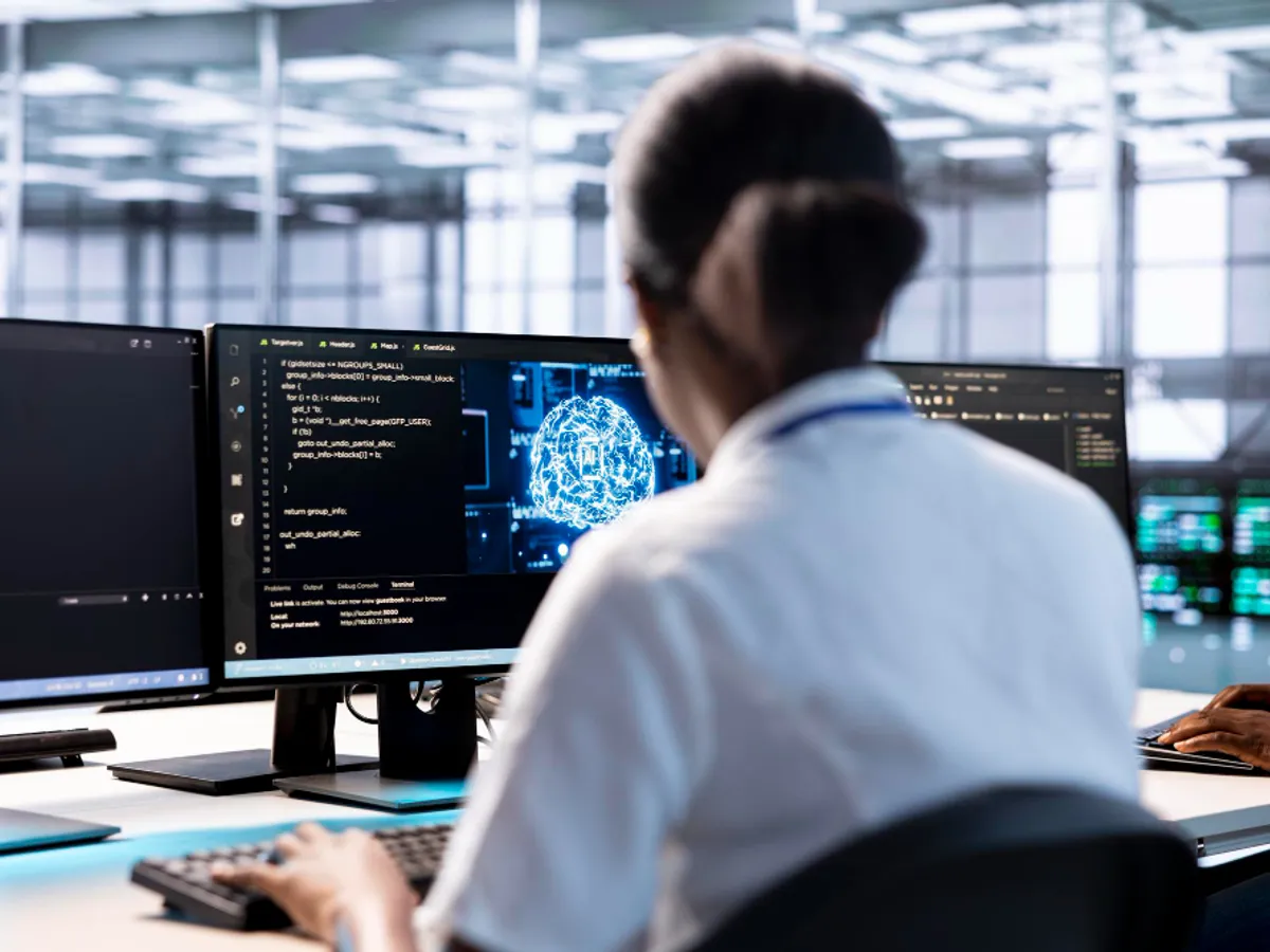 Angajat la birou - Foto: freepik.com (rol ilustrativ)