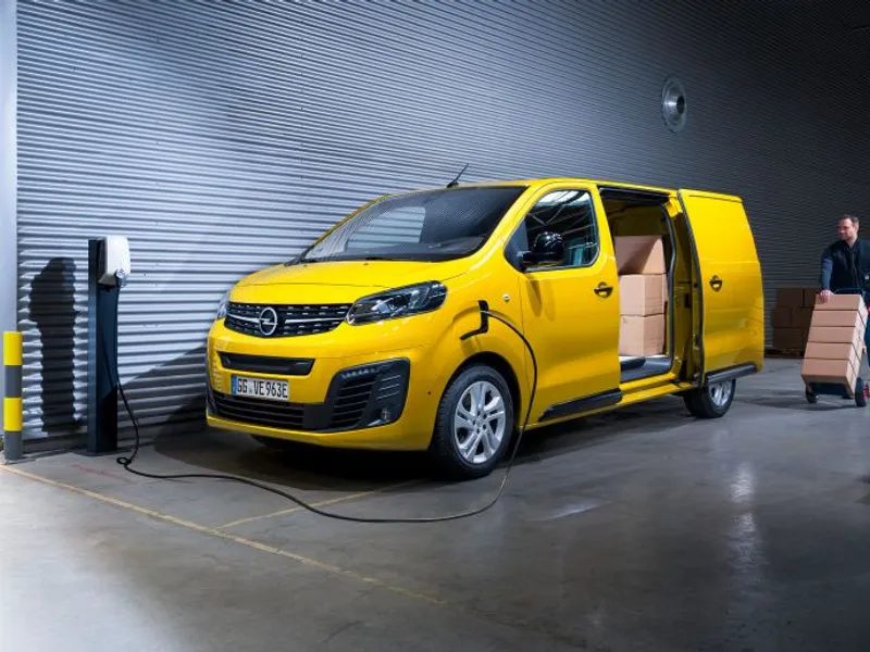 Opel Vivaro-e oferă 136 de cai putere și un cuplu instant de 260 Nm.