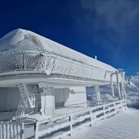 La Sinaia nu se schiază. Instalațiile de cablu, oprite din cauza vântului. La Cota 1400 nu e curent./  Foto: gazetaph.ro