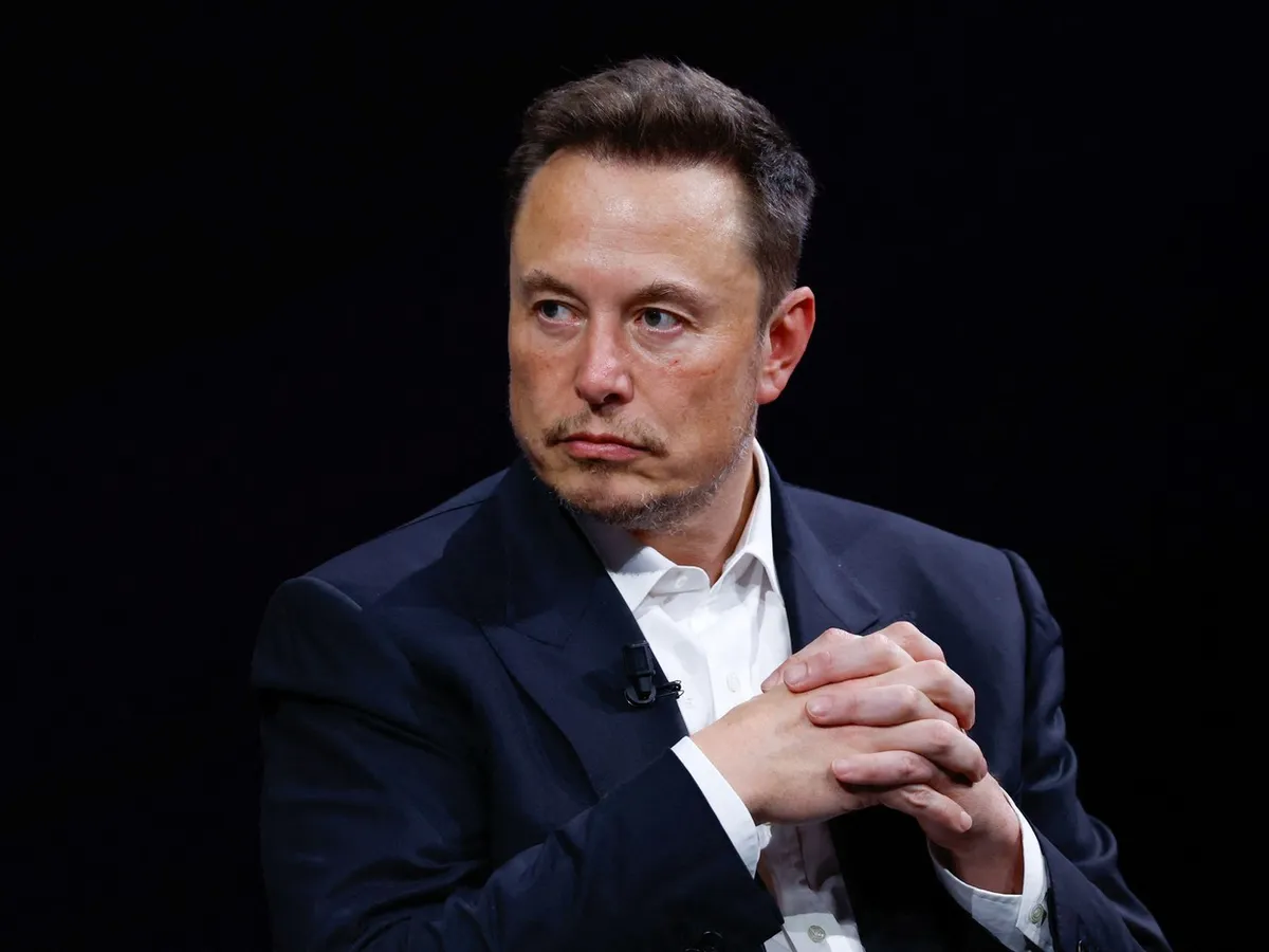 Elon Musk a lansat platforma online Grokipedia. Concurează cu enciclopedia online Wikipedia