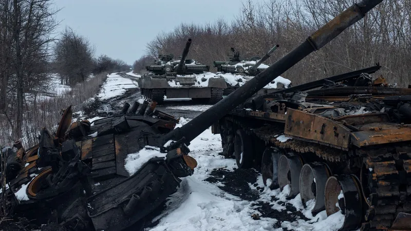 VIDEO Un alt convoi rusesc lovit de o dronă Bayraktar, în Ucraina. Imaginile sunt de mare precizie / Daily Sabah