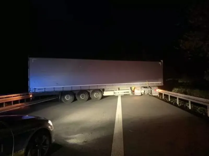 Un șofer de TIR beat criță a făcut „spectacol” pe o autostradă din Germania. / Foto: meinestadt.de