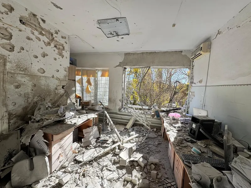 Bloc de locuințe afectat de război - Foto: Facebook/Володимир Зеленський