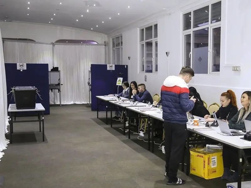 Secțiile de votare din străinătate au funcționat normal Foto: INQUAM Photos/Marius Zmarandescu